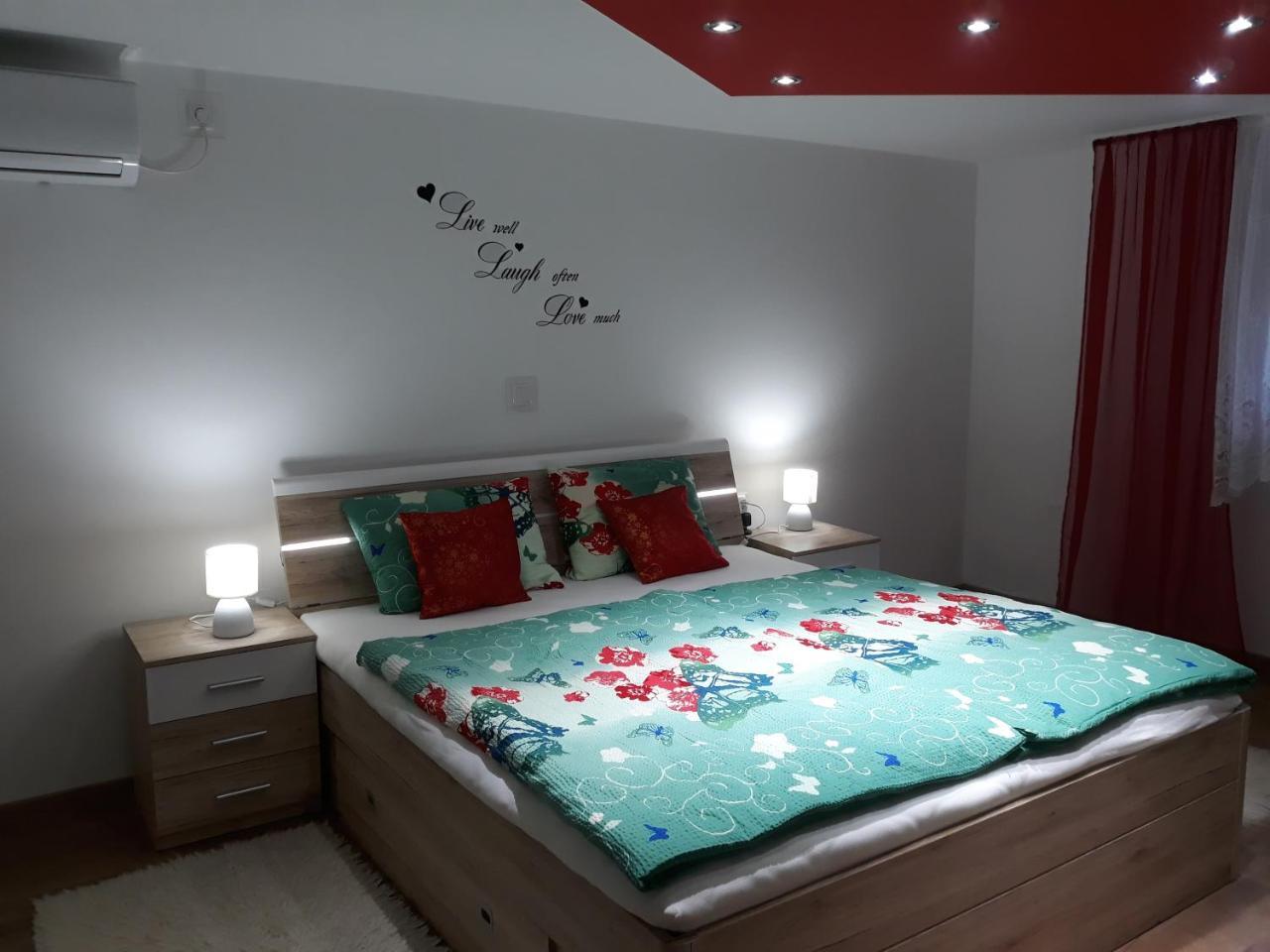 Apartmani Anna Sveti Martin Na Muri Extérieur photo